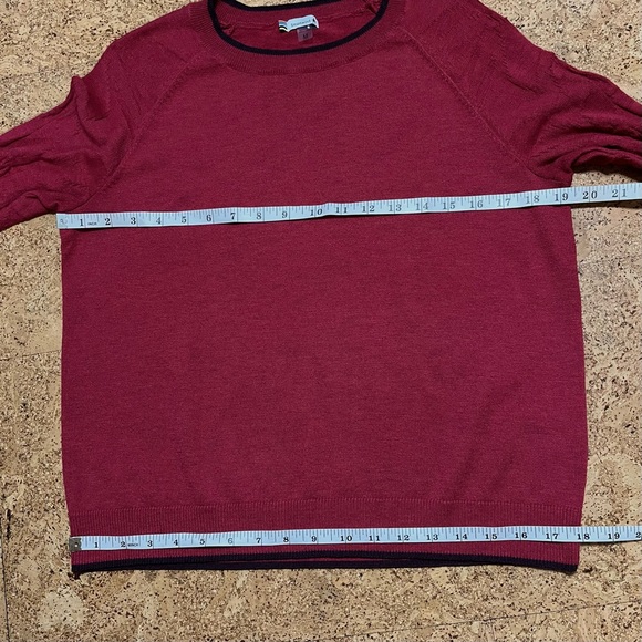 Smartwool Wm’s Edgewood Crew Pomegranate Heather Textured Floral Sleeve Sweater - Picture 13 of 13